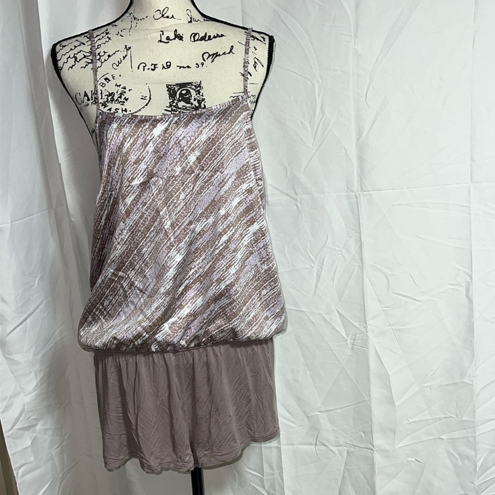 Victoria’s Secret Sleep 1 Piece Romper Size Medium Womens